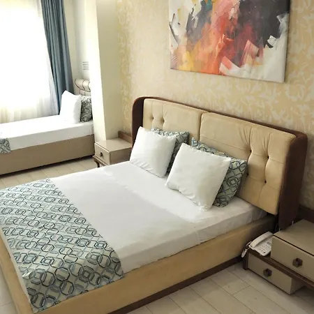 Apartmanhotel Happy Family 3*