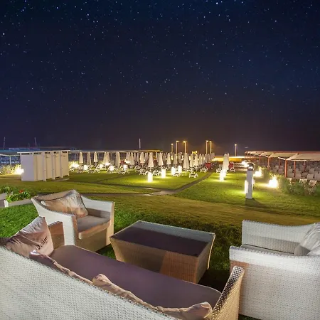 Apartmanhotel Happy Family 3*