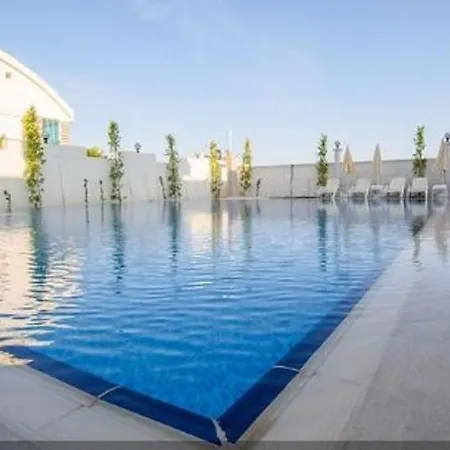 Apartmanhotel Happy Family 3*