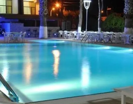 Apartmanhotel Happy Family 3*