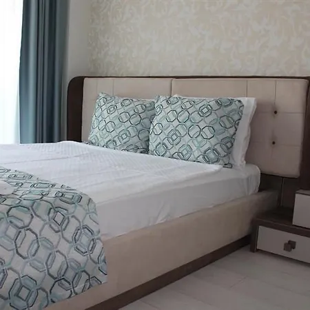 Apartmanhotel Happy Family 3*