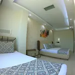 Aparthotel Happy Family 3*