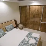 Aparthotel Happy Family 3*