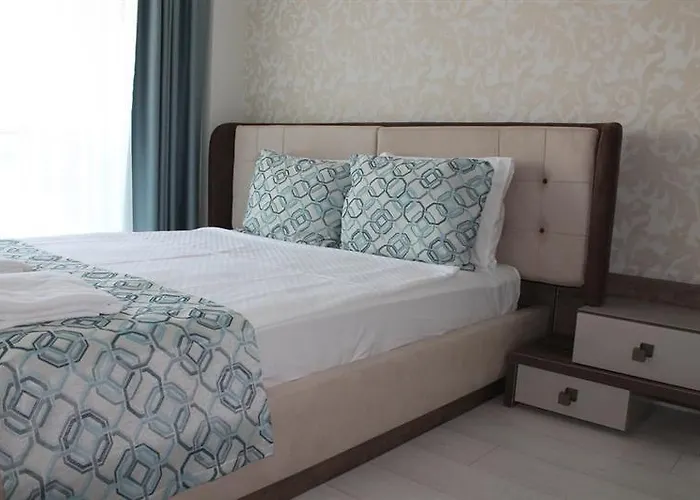 Aparthotel Happy Family 3*